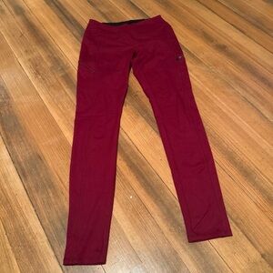 Maurices Maroon Athletic Leggings Small | Zipper Pockets Yoga Gym